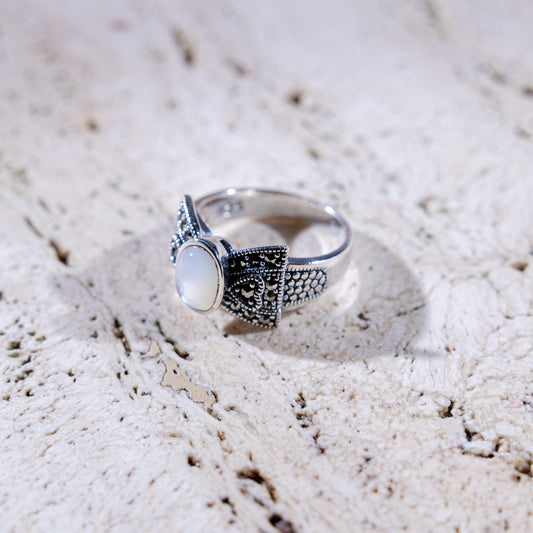 Novelle Bowtie Mother of Pearl Ring