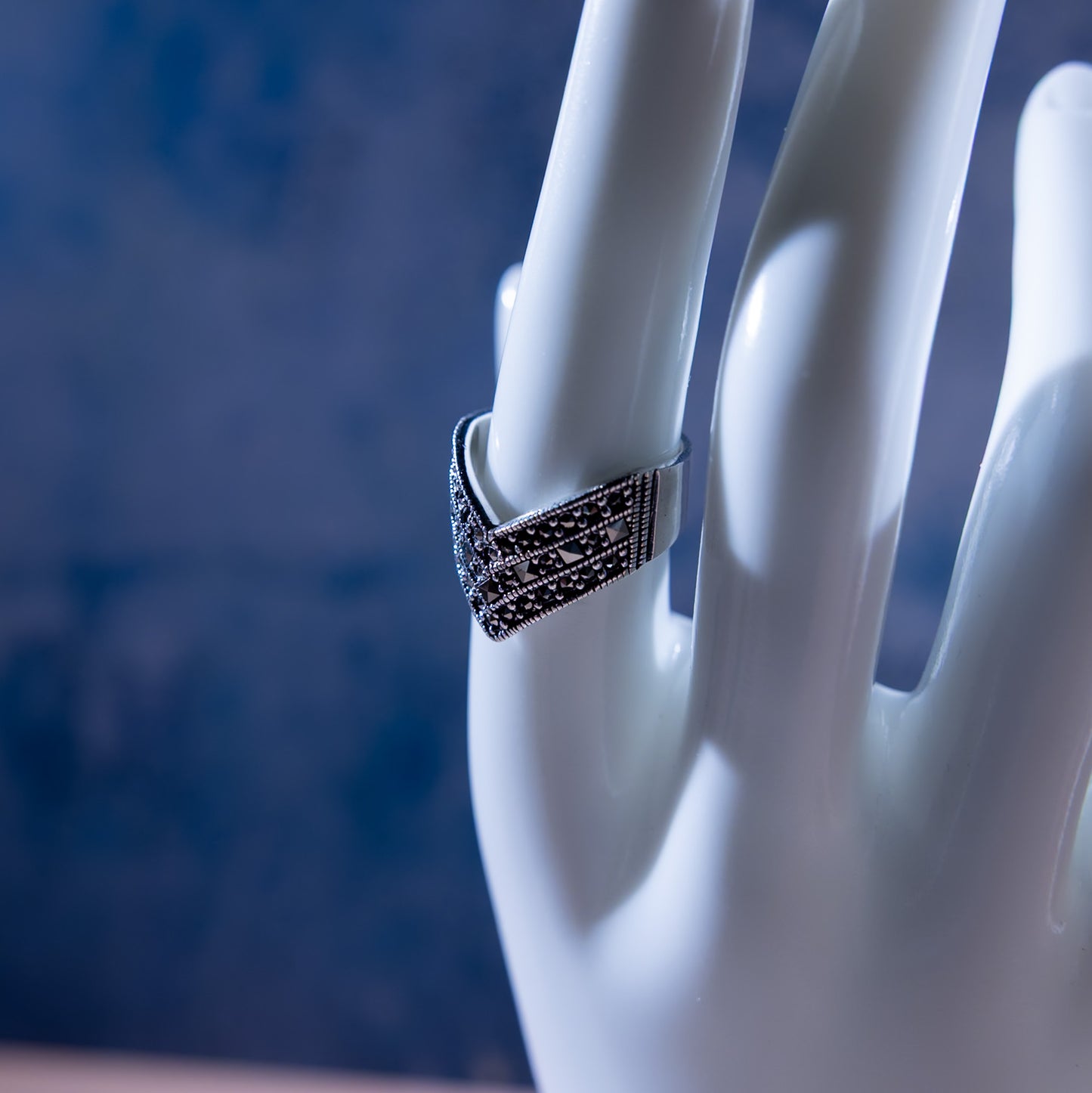 Cresta Silver V-Shape Marcasite Ring