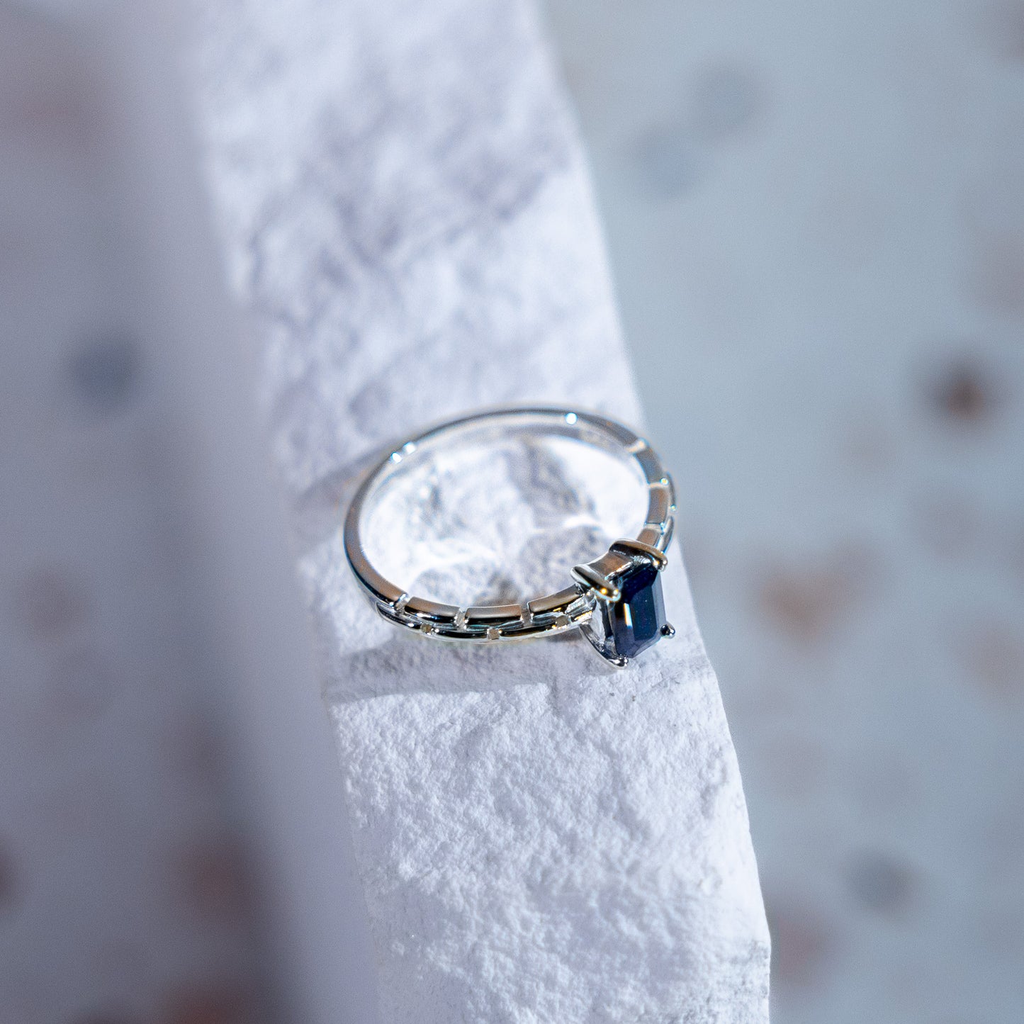 Linea Ring