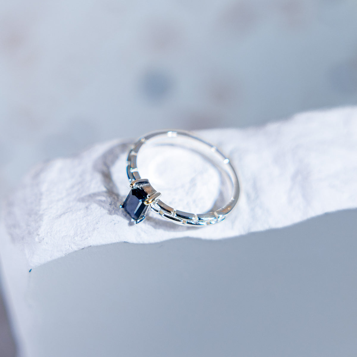 Linea Ring