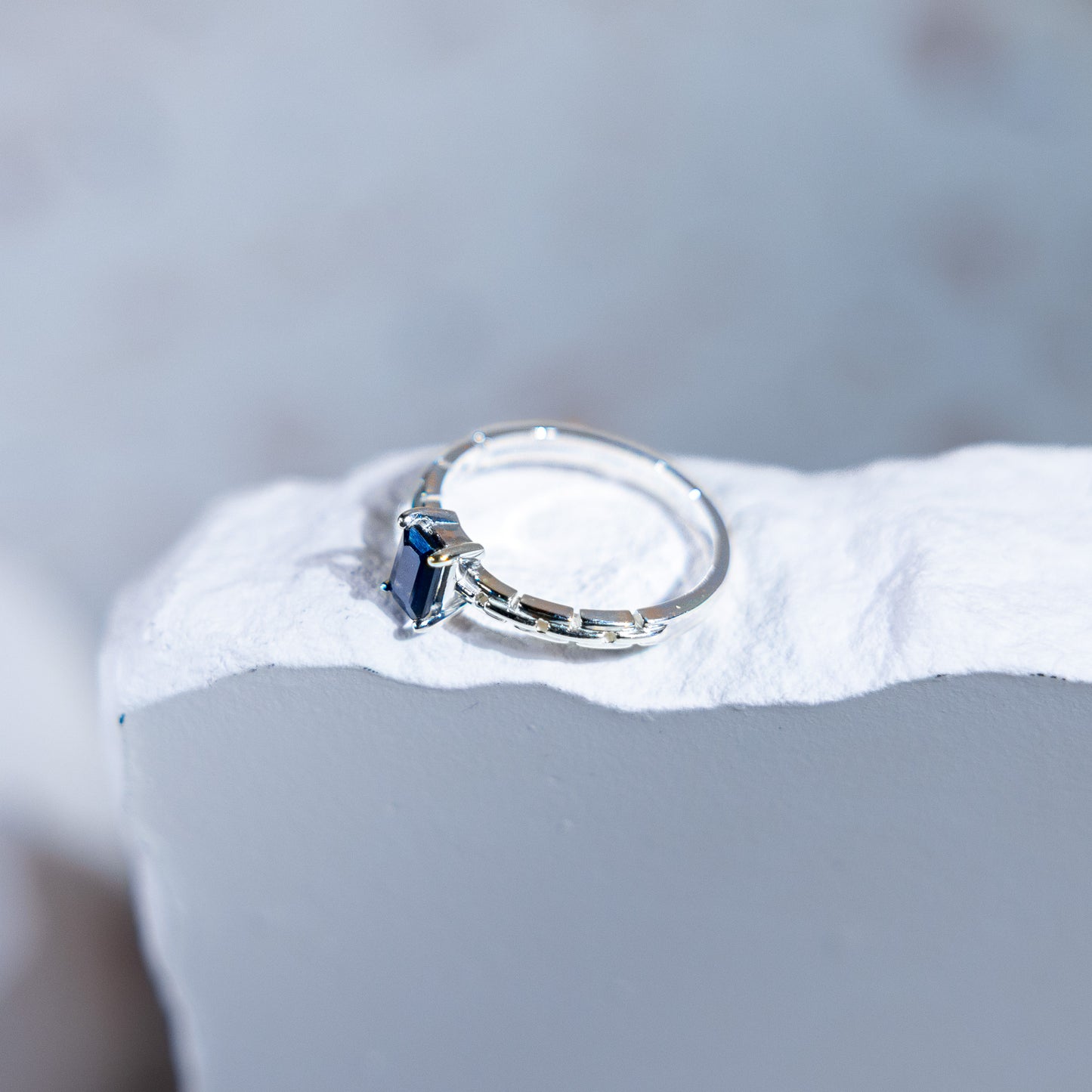 Linea Ring