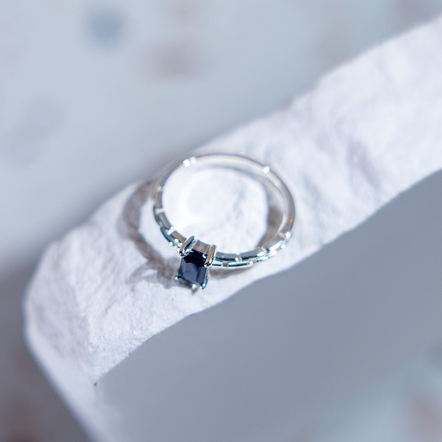 Linea Ring